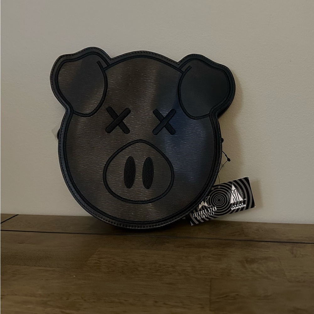 Jeffrey Star black pig crossbody bag - Picture 2 of 2
